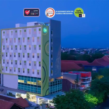Zest Parang Raja Solo By Swiss-Belhotel International Bonorejo Exterior foto