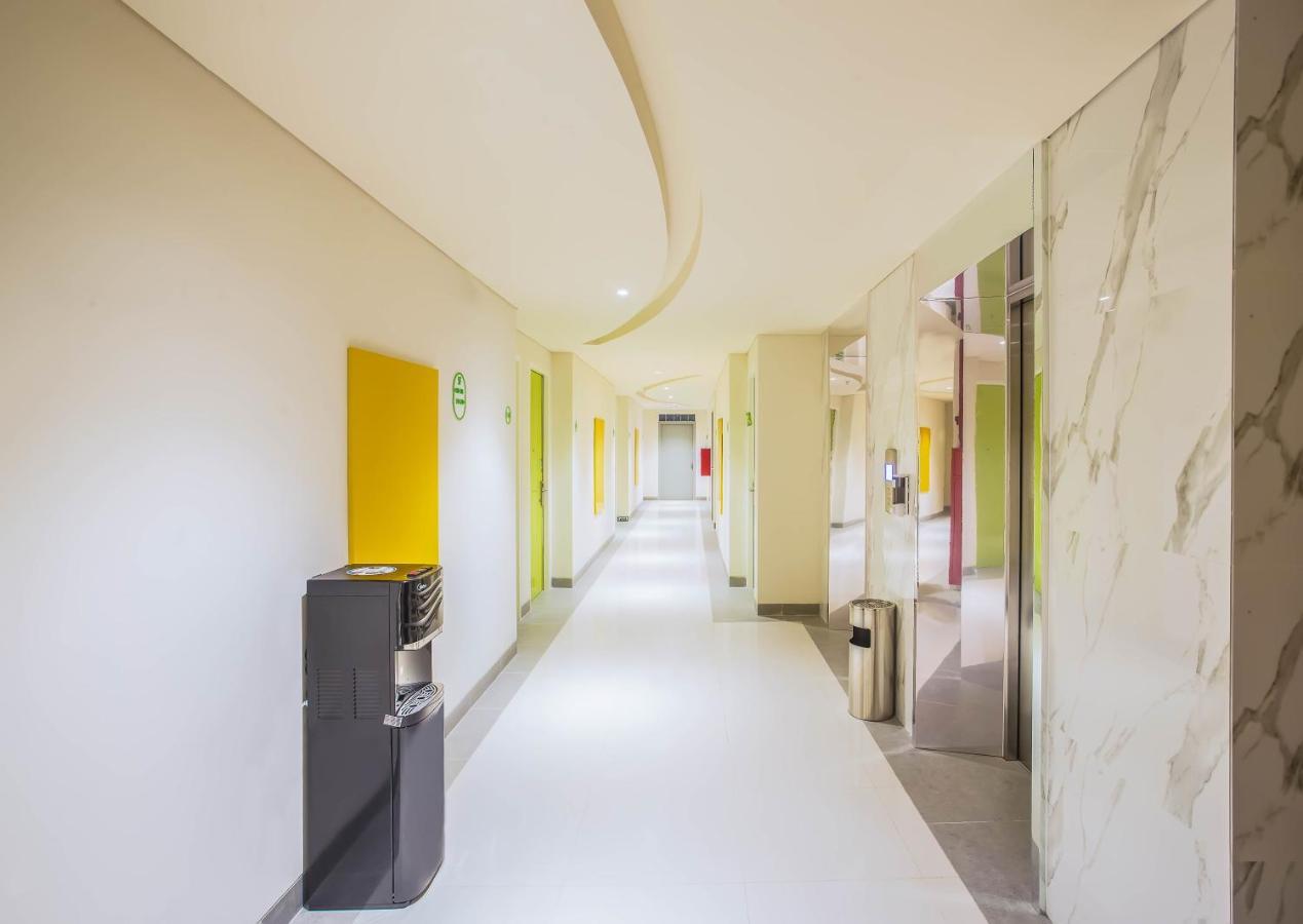 Zest Parang Raja Solo By Swiss-Belhotel International Bonorejo Exterior foto